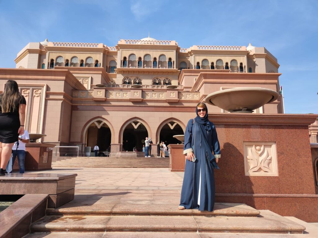 Sightseeing in Abu Dhabi 8 b308d416 e6b9 4146 9b8c a5ad88a9a5f0 1920w 1